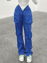 Cargohose mit V-Ausschnitt und Taschen